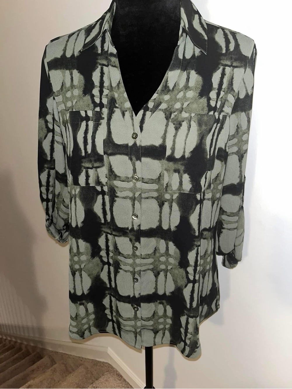 Express Olive Green & Black Button-Front Patterned Shirt
